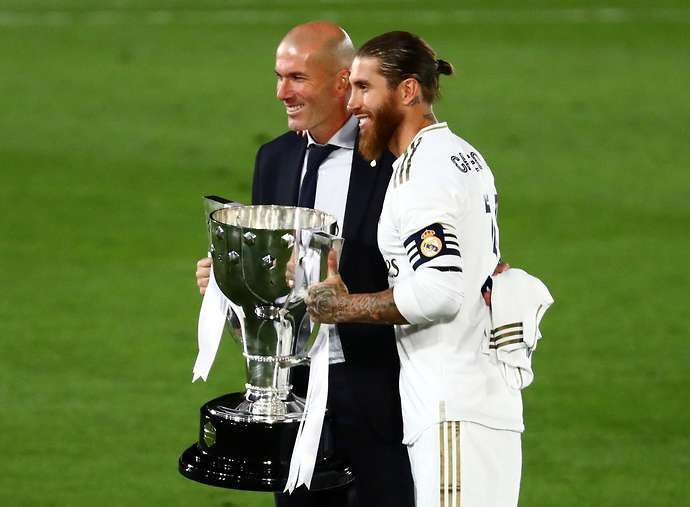 Zidane & Ramos with the La Liga trophy