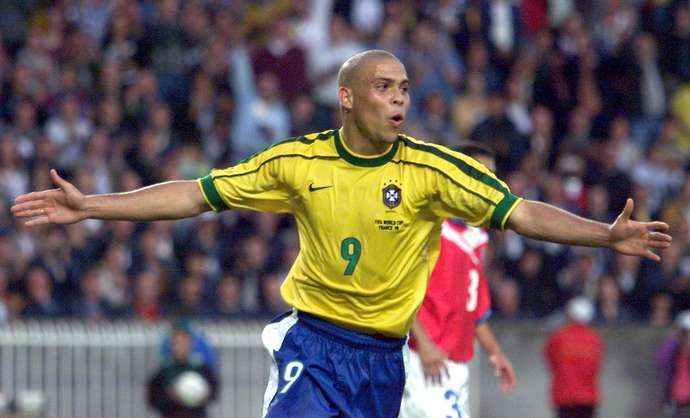 Ronaldo scores at the 1998 World Cup