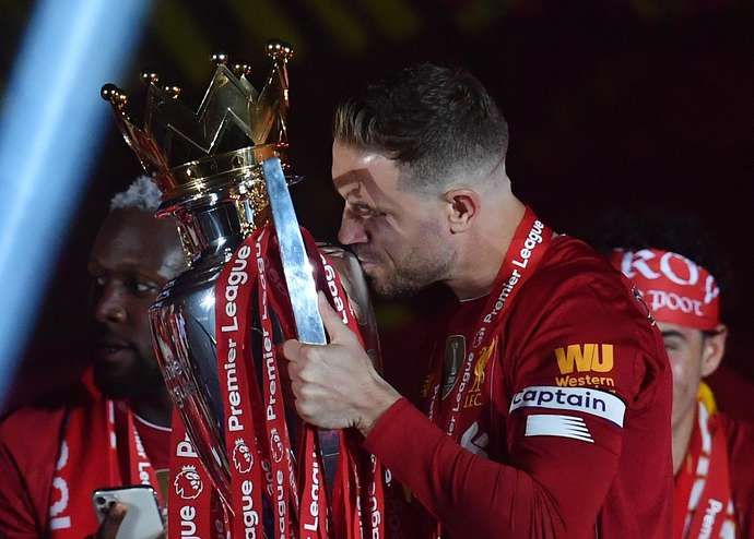 Jordan Henderson with Premier League trophy