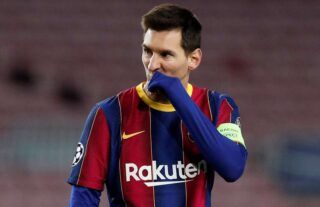 Messi has been left 'alone' in the Barcelona dressing room