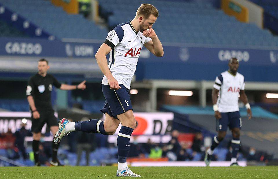 Tottenham striker Harry Kane celebrates scoring against Everton