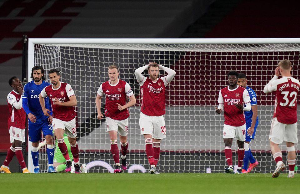 Arsenal players look dejected after losing to Everton at the Emirates Stadium in the Premier League
