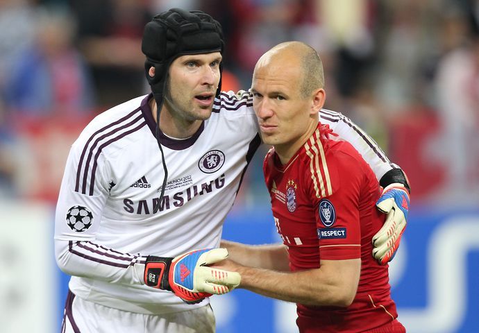 Legend Munich 2012 AFTAL COA Petr Cech Signed Goalkeeping Glove Chelsea F.C 
