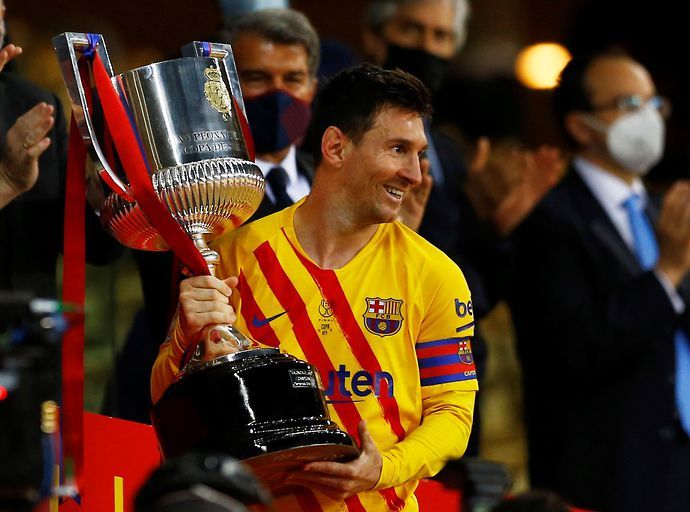 Messi with the Copa del Rey