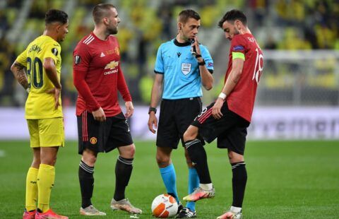 Bruno Fernandes was unhappy with the officials at HT of the Europa League final