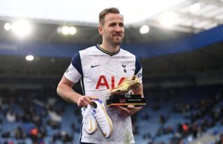 Harry Kane celebrates winning the Golden Boot Award after Tottenham Hotspur beat Leicester City