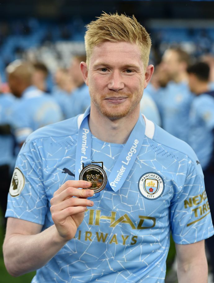 De Bruyne with his PL medal