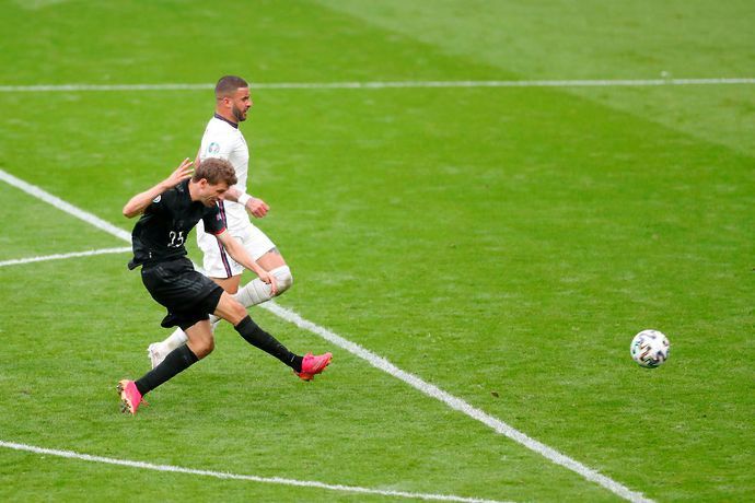 Thomas Muller's effort goes wide in England vs Germany