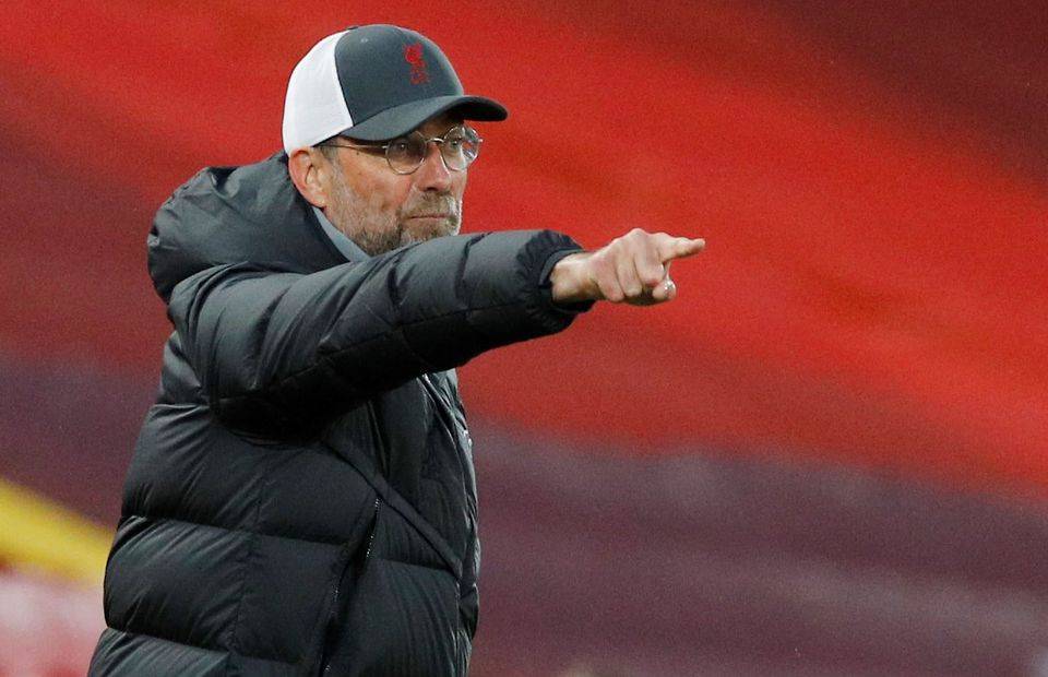 Liverpool manager Jurgen Klopp pointing from the touchline