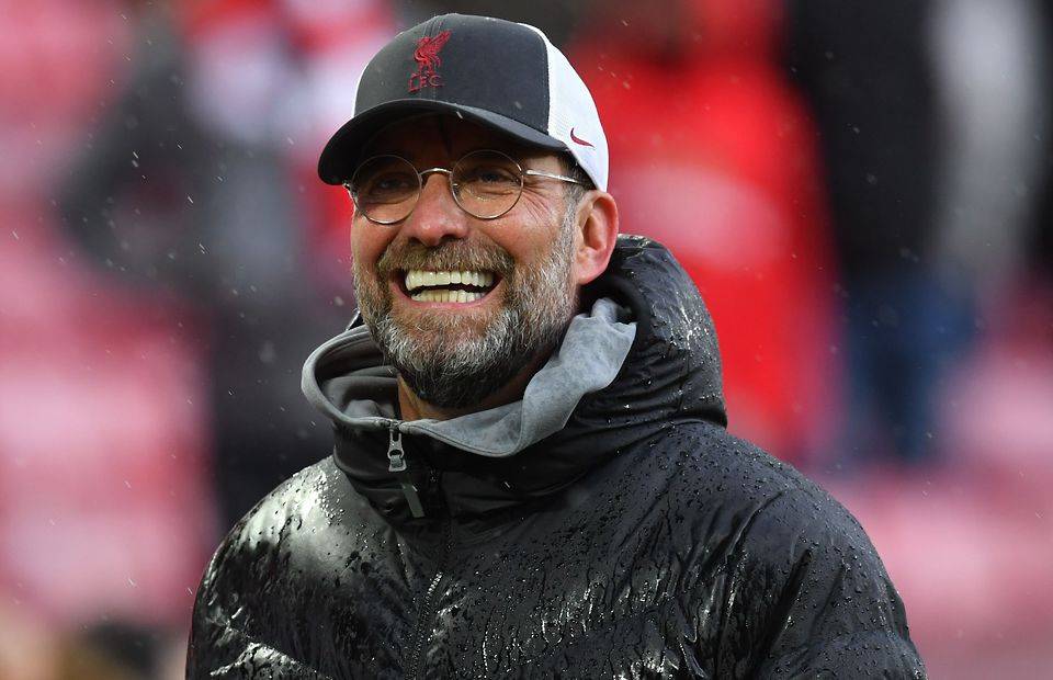 Jurgen Klopp on the sidelines for Liverpool amid speculation around Ozan Kabak