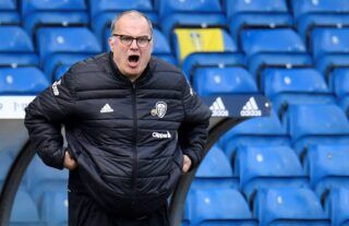 Leeds manager Marcelo Bielsa shouting at his players