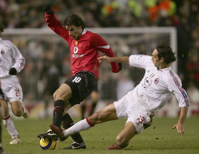 Ruud van Nistelrooy in action for Man United vs AC Milan