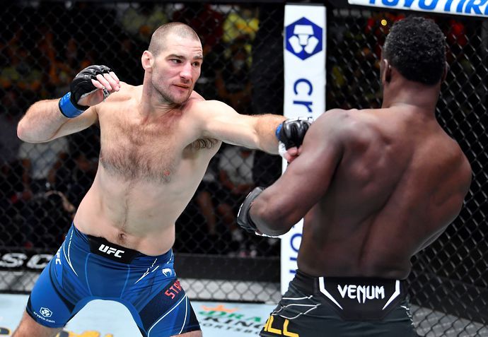 Sean Strickland comfortably outclasses Uriah Hall en route to a unanimous decision victory