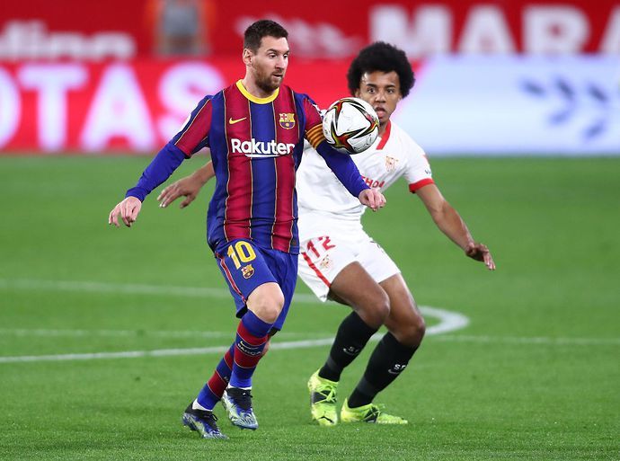 Lionel Messi in action vs Sevilla
