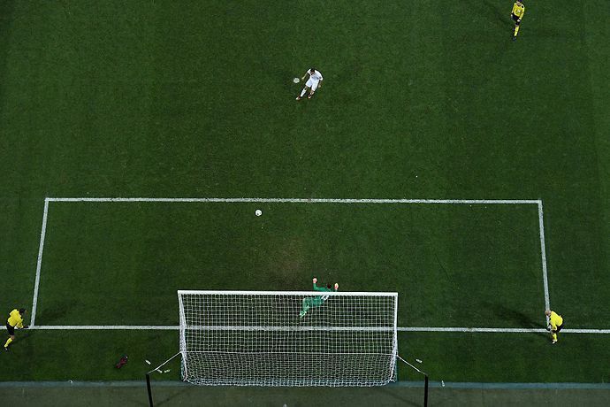 Cristiano Ronaldo scores the winning penalty for Real Madrid in the 2016 Champions League final