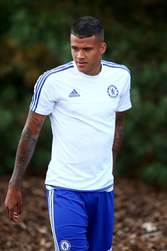 Kenedy in action for Chelsea in 2015