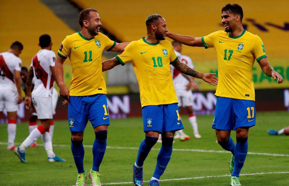Neymar scores for Brazil against Peru