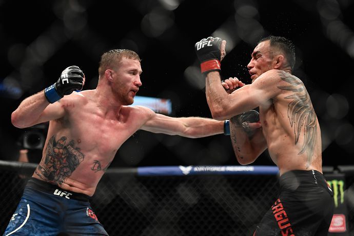 Justin Gaethje predicts Dustin Poirier will beat 'quitter' Charles Oliveira
