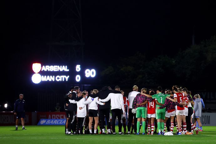 Arsenal thrashed Manchester City 5-0 in the Women's Super League