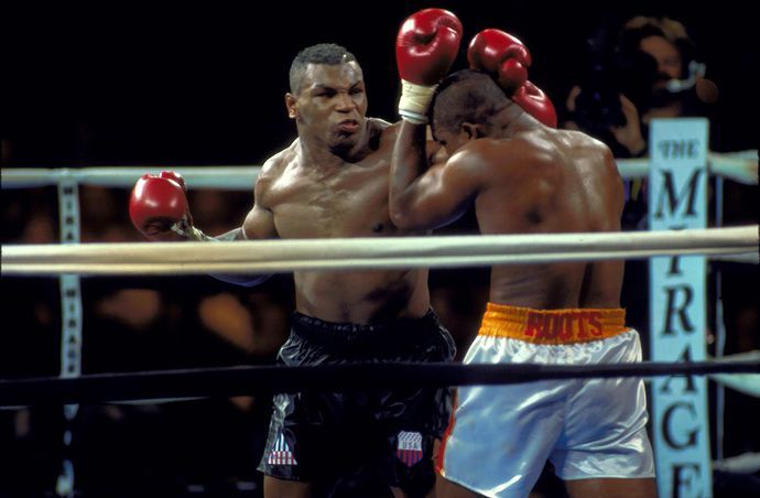 Mike Tyson knocks out Donovan Ruddock