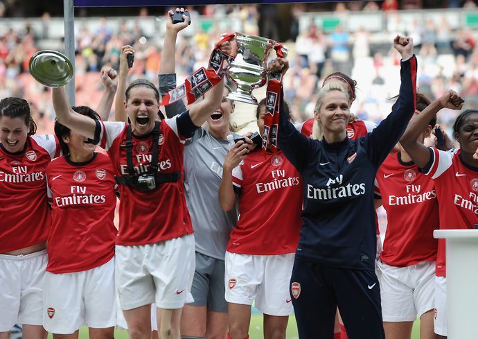 Kelly Smith and Arsenal celebrate