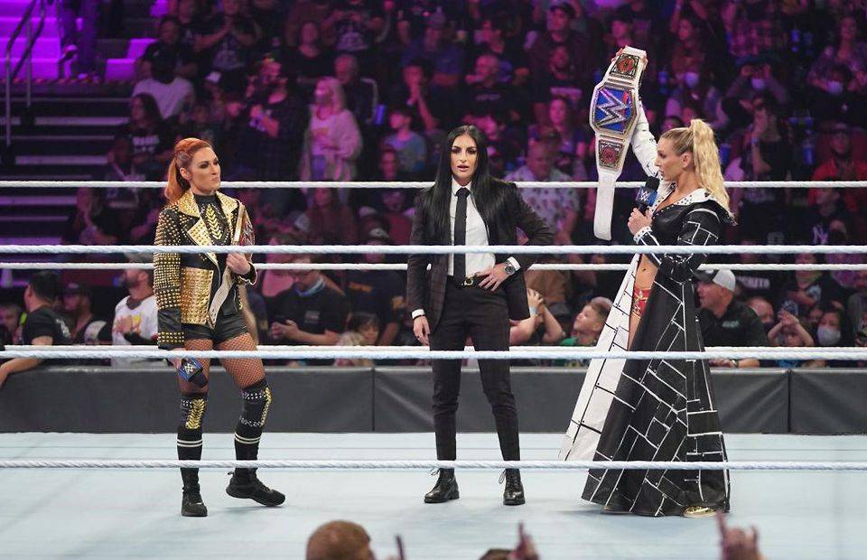 Charlotte Flair & Becky Lynch have legitimate heated confrontation