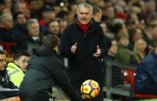 Jose Mourinho vs ball boys