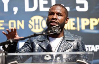 Floyd Mayweather and Julio Cesar Chavez Sr have verbally agreed to fight each other in an exhibition bout in 2022.