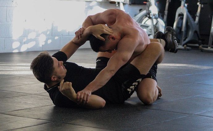 Mitchell Thorpe will face Lazar Kukulicic in Karate Combat Season 4
