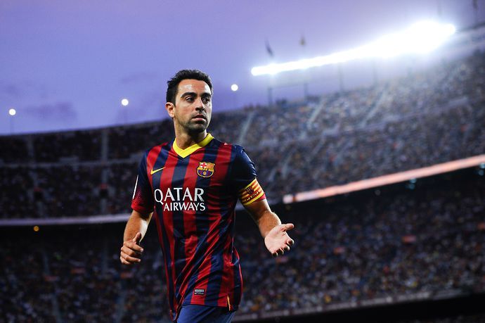 Xavi playing for Barcelona.
