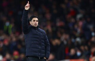 Arsenal manager Mikel Arteta acknowledges the fans