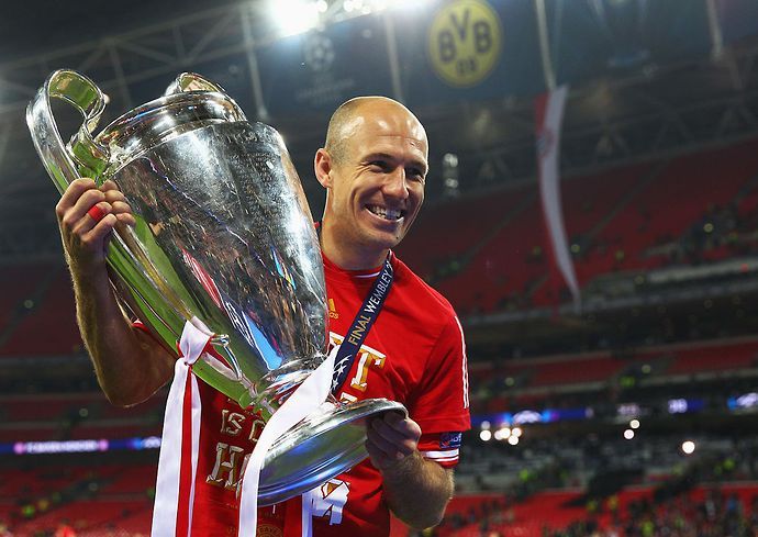 Robben with the CL trophy