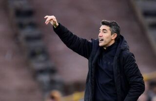 Wolves boss Bruno Lage giving instructions to his players