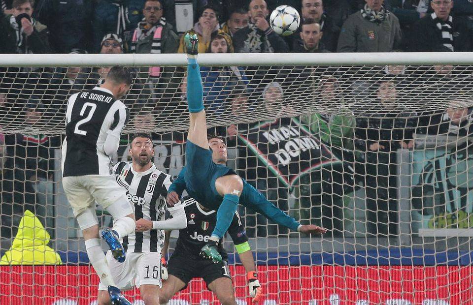 Cristiano Ronaldo scored an outrageous bicycle kick vs Juventus in 2018