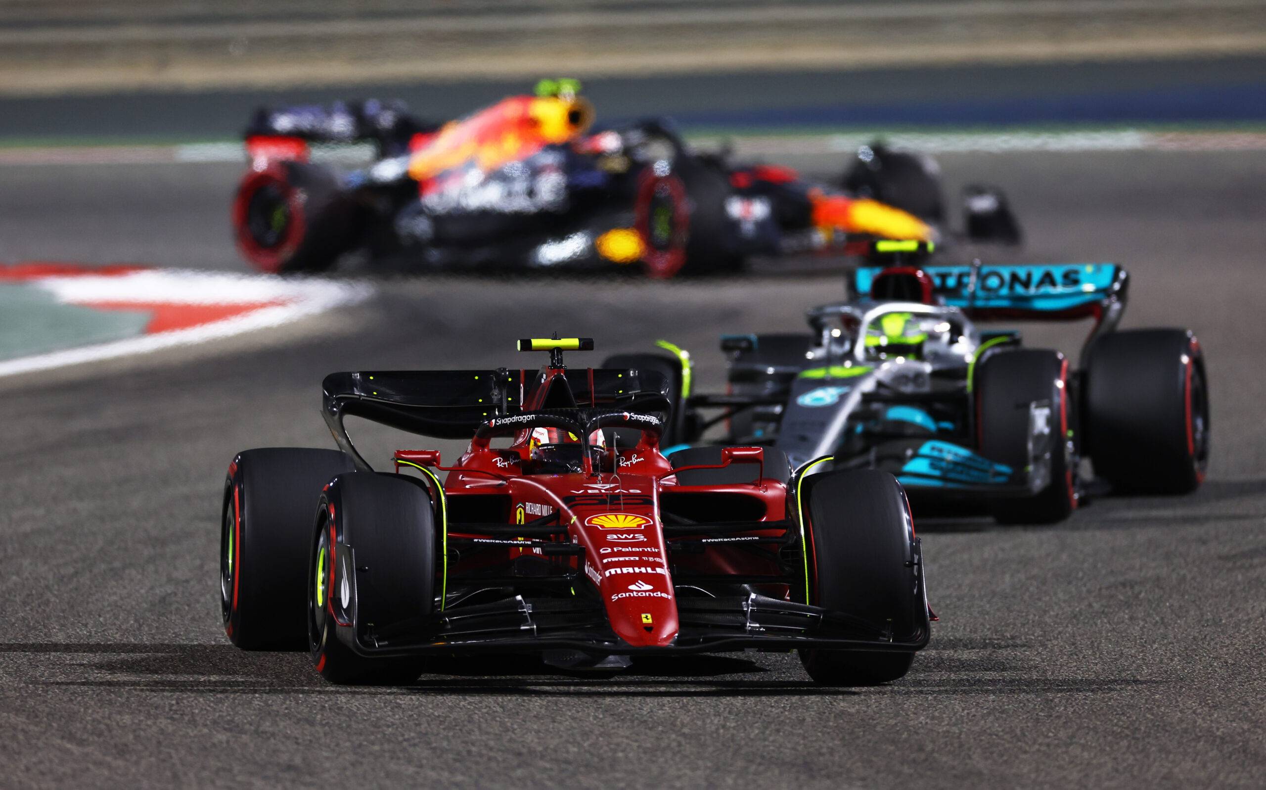 Carlos Sainz ahead of Lewis Hamilton in Bahrain