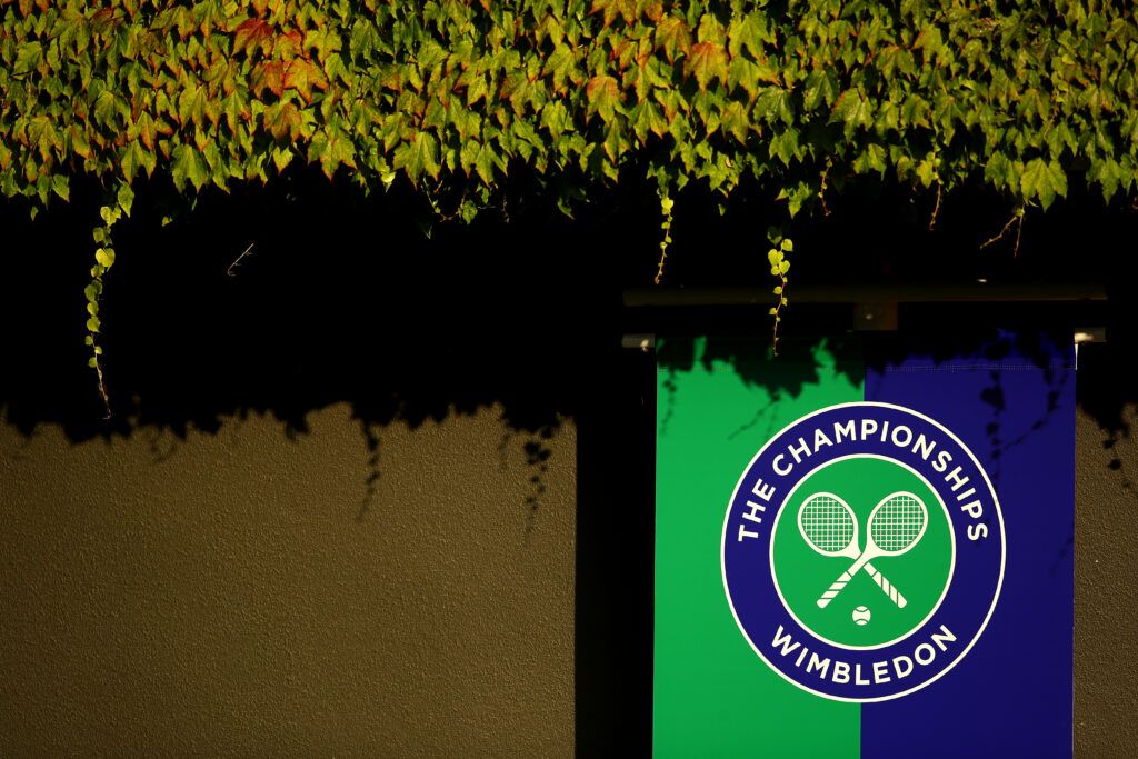 Wimbledon bans Russia and Belarus stars 