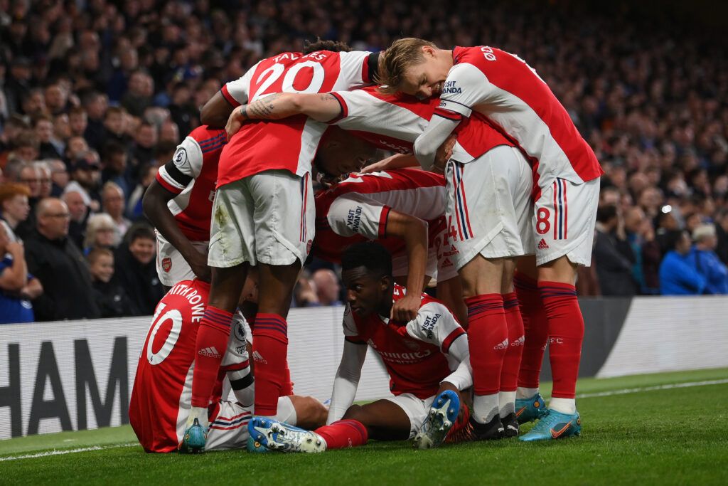 Arsenal players celebrate their 2nd goal scored by Emile Smith Rowe of Arsenal during the Premier League match between Chelsea and Arsenal at Stamford Bridge on April 20, 2022