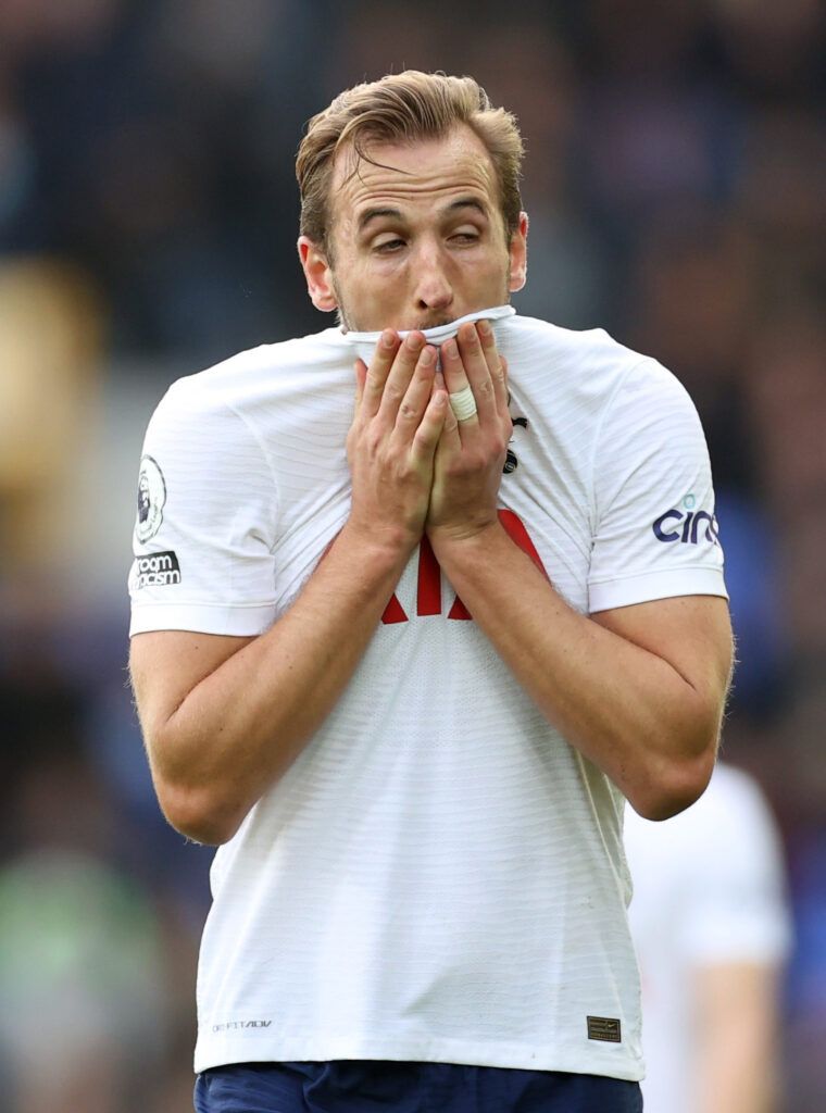 Spurs' Kane looks frustrated.