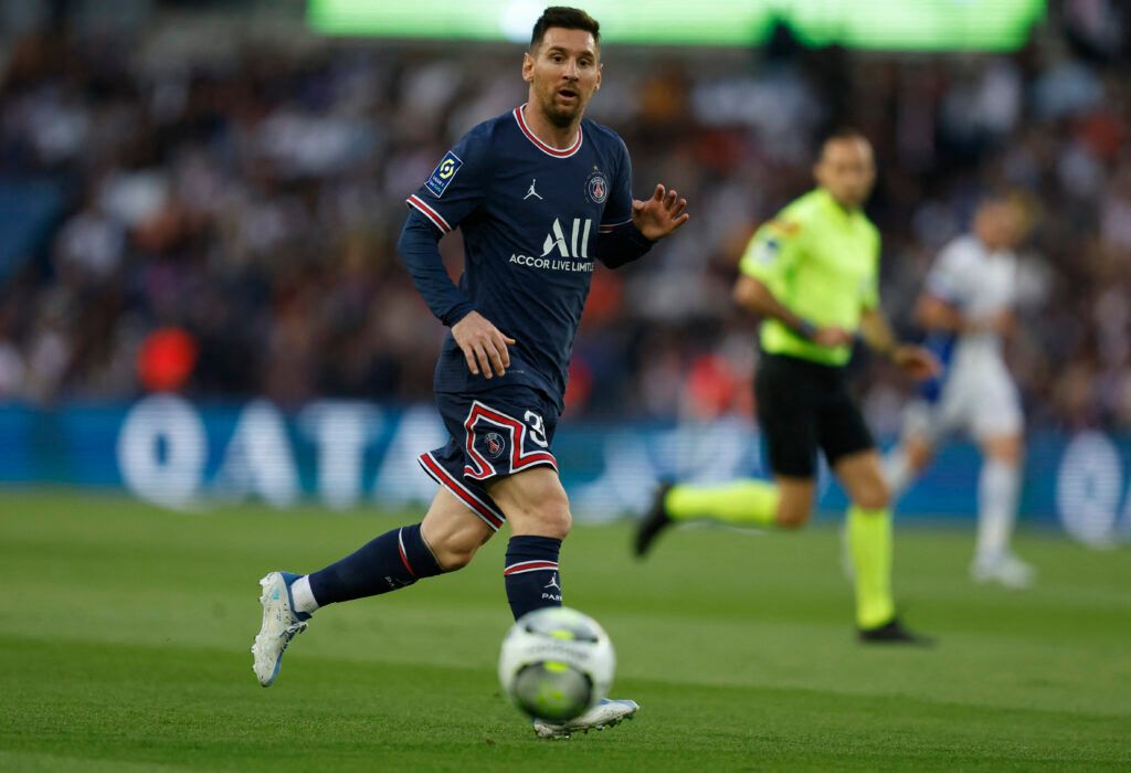 PSG's Messi on the ball.