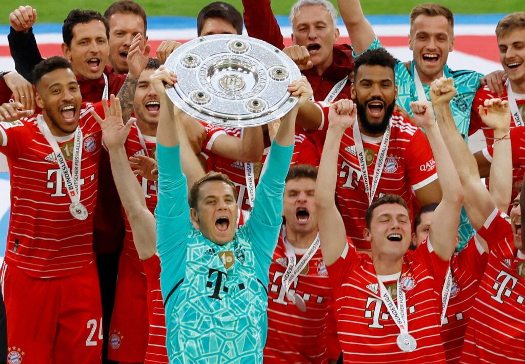 Bayern win the Bundesliga.