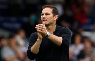 Everton boss Frank Lampard claps Toffees supporters
