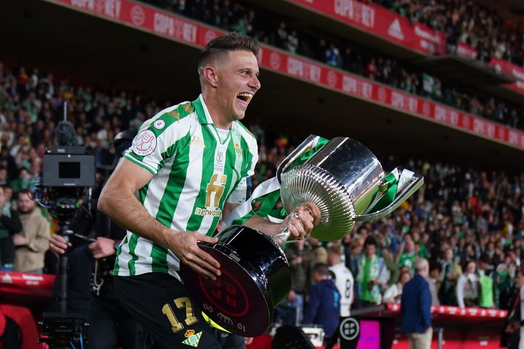 Joaquin lifts Copa del Rey