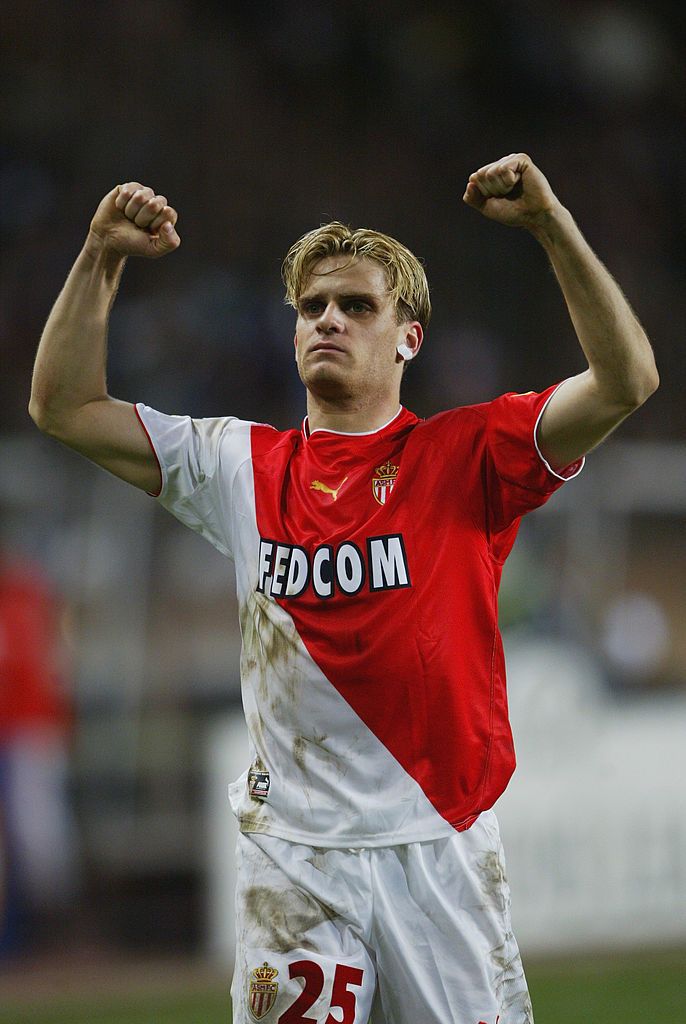 Rothen celebrates during a match with AS Monaco