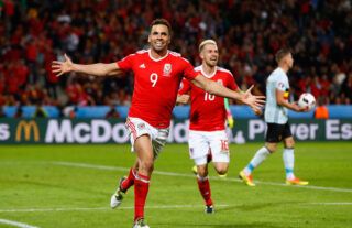 Robson-Kanu scores for Wales.