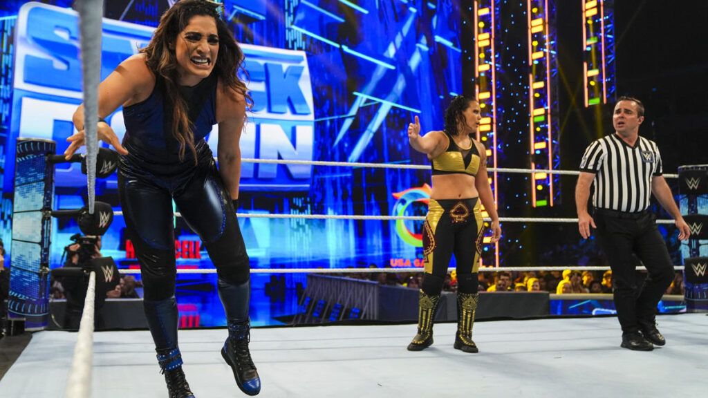 Raquel Rodriguez teamed with Ronda Rousey on WWE SmackDown