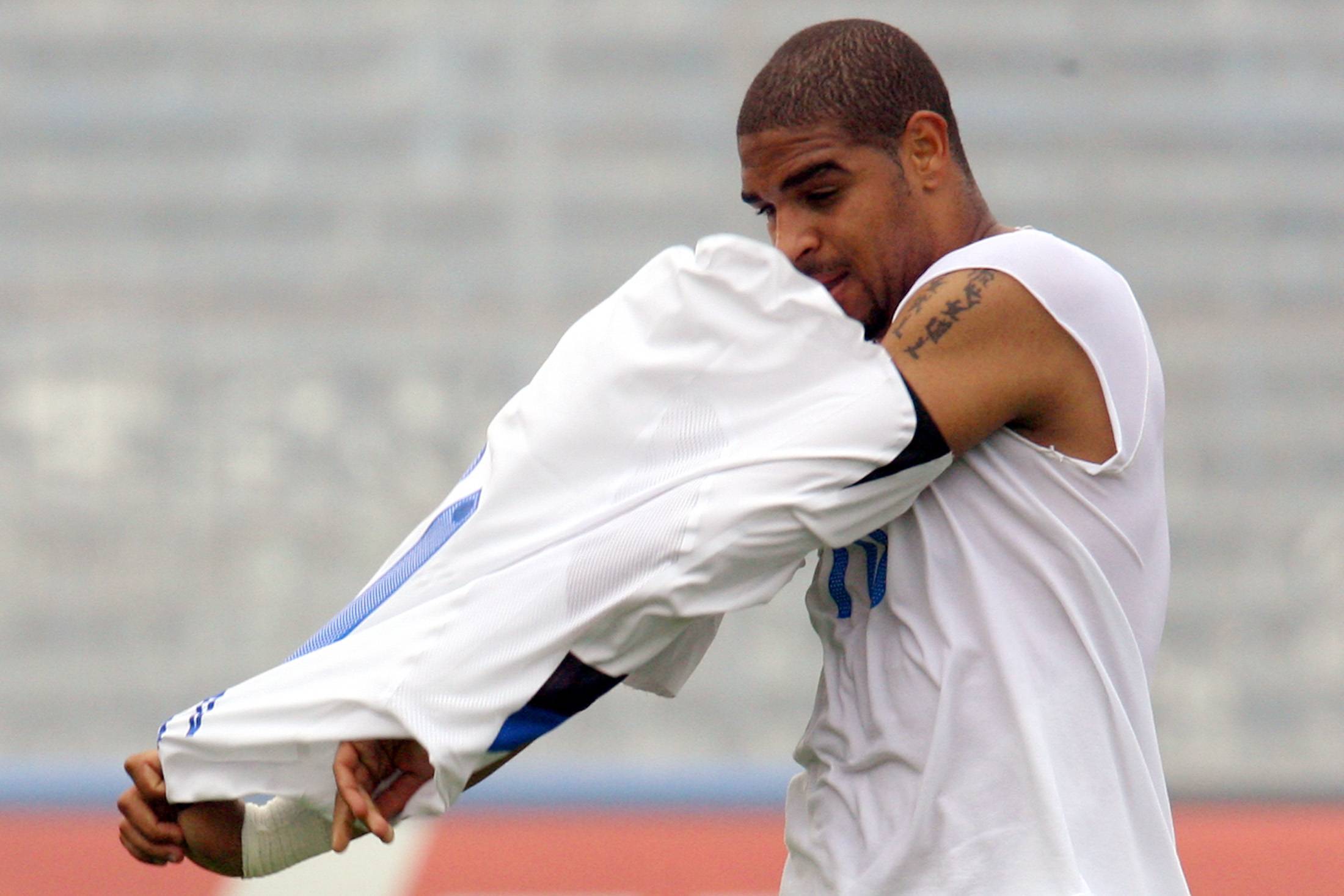 Adriano playing for Inter Milan.