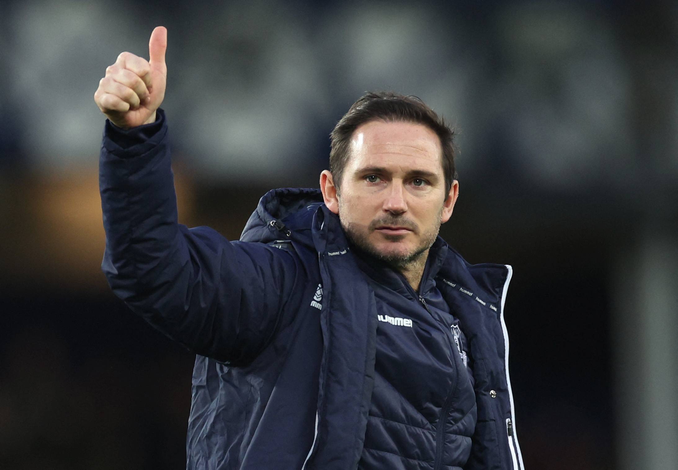 Everton's Lampard gives a thumbs up