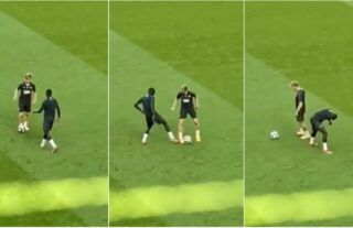 Frenkie de Jong toying with Ousmane Dembele in one-v-one shows his control is impeccable