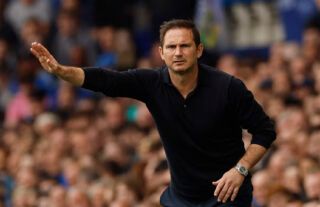 Everton manager Frank Lampard giving instructions to his side