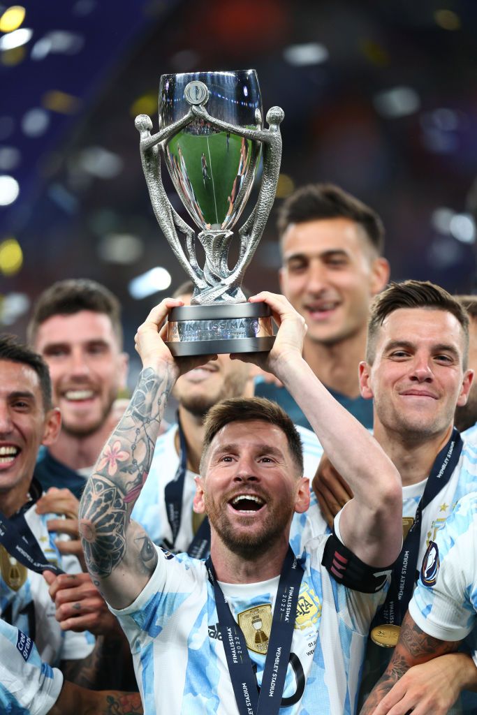 Lionel Messi with Argentina's latest trophy